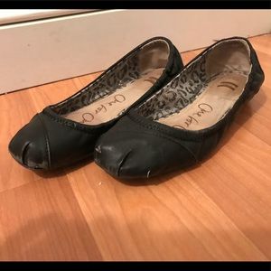 Toms black ballet flats